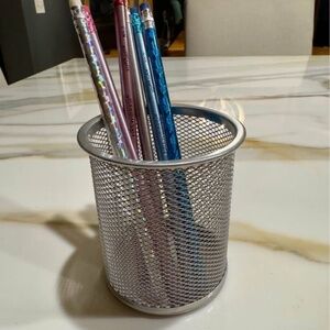 Vintage Dayton’s Silver Mesh Pencil/Pen holder.